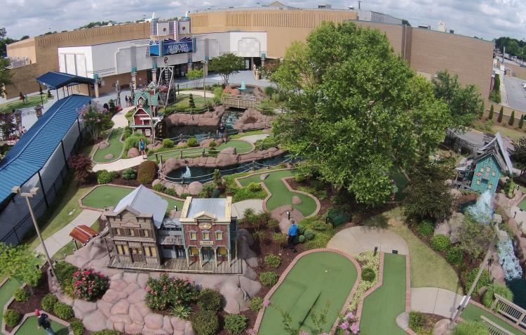 Roswell CVB | The Aurora Cineplex And The Fringe Miniature Golf